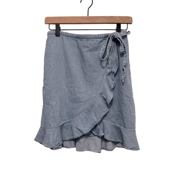 J CREW Chambray Denim Faux Wrap Skirt. Size XS - Picture 1 of 7